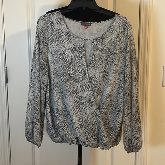 Vince Camuto Black Print Blouse Size Large - Picture 6 of 7